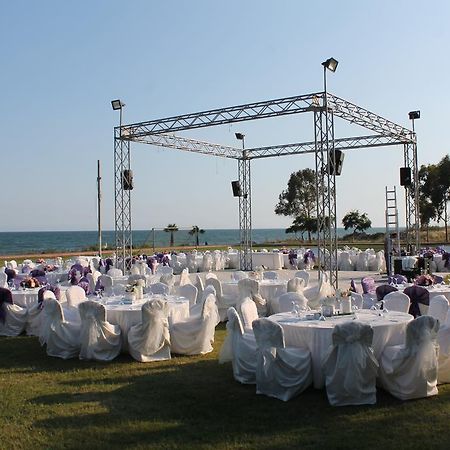 Wonasis Resort & Aqua Hotel Kargipinari Ngoại thất bức ảnh