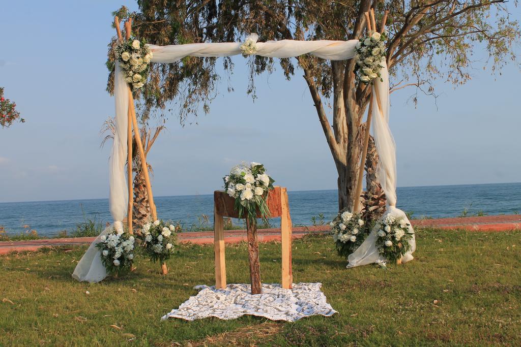 Wonasis Resort & Aqua Hotel Kargipinari Ngoại thất bức ảnh