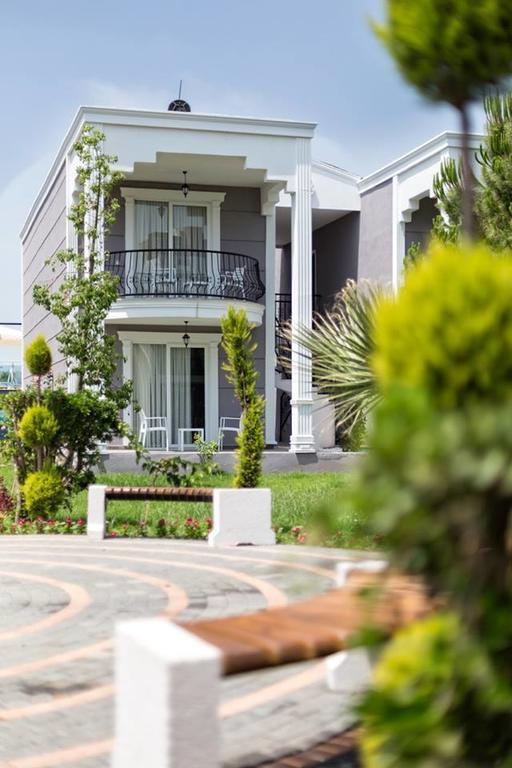 Wonasis Resort & Aqua Hotel Kargipinari Ngoại thất bức ảnh